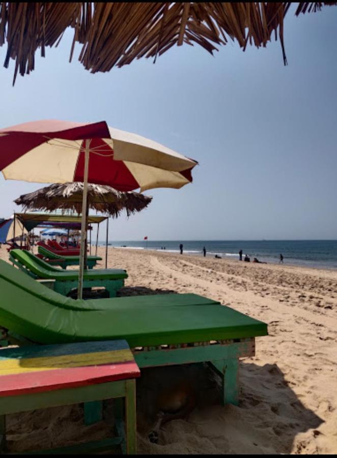 Red Rock Arambol Beach Ngoại thất bức ảnh